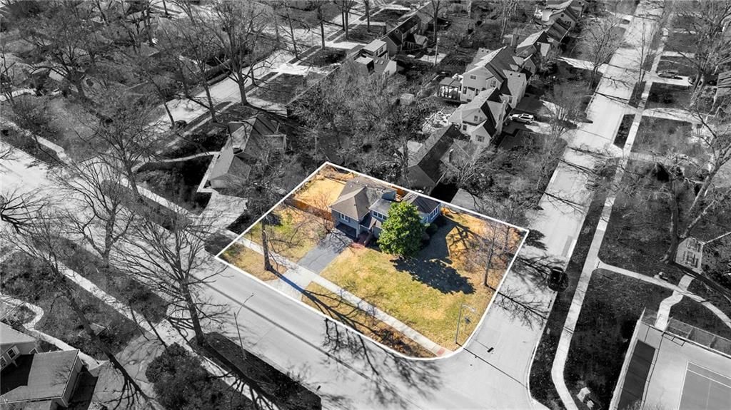 7000 Roe Avenue — photo 33