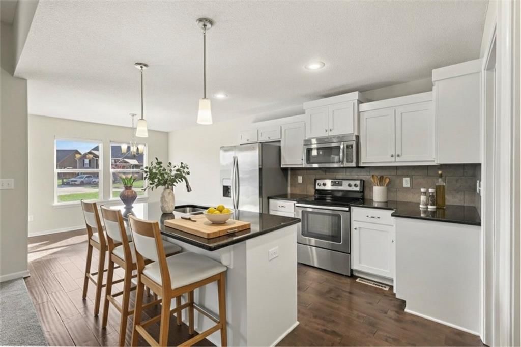 929 NW SCENIC Drive — photo 5