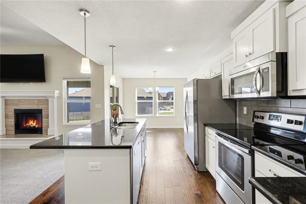 929 NW SCENIC Drive — photo 7