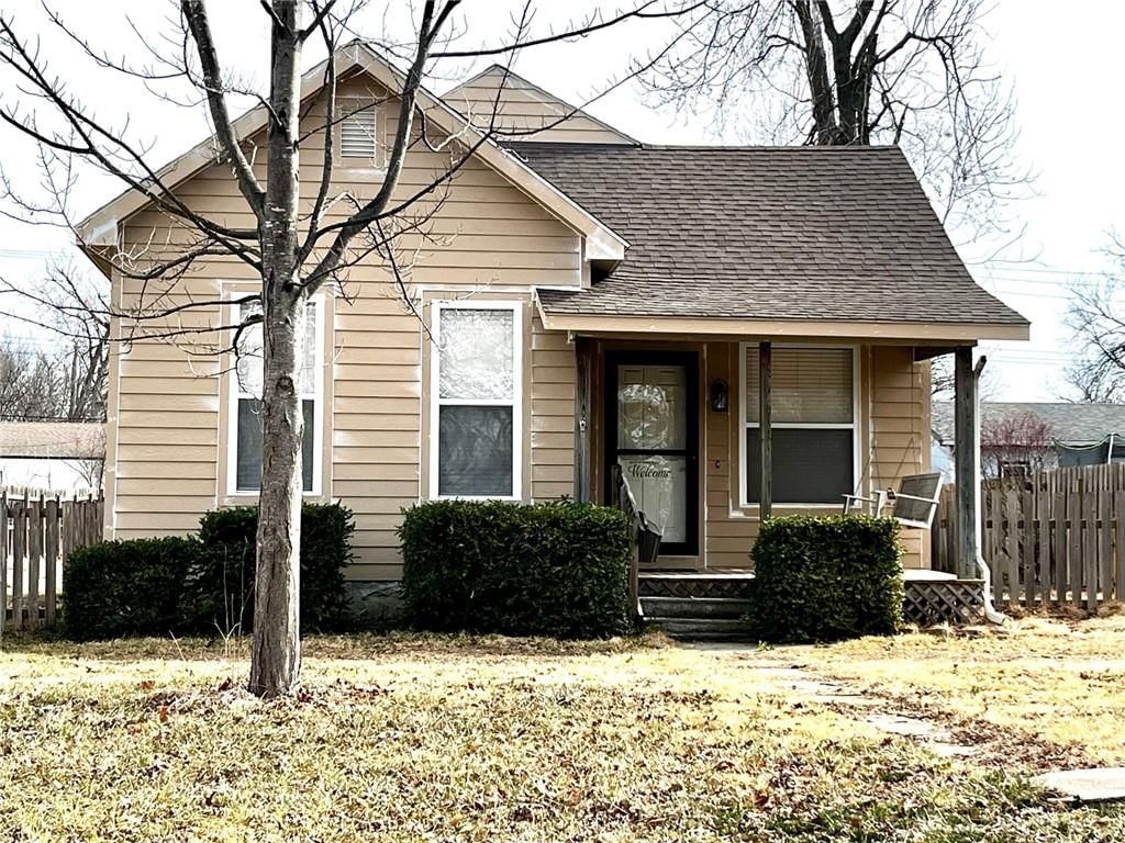 731 S Poplar Street — photo 2