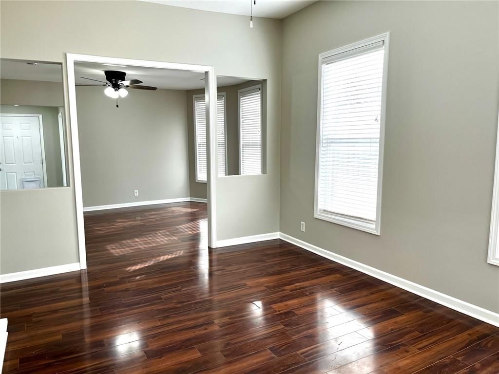 731 S Poplar Street — photo 3