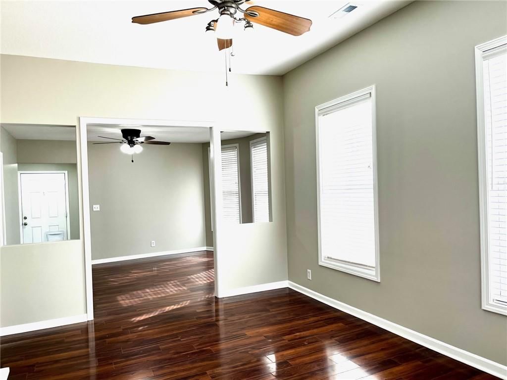 731 S Poplar Street — photo 4