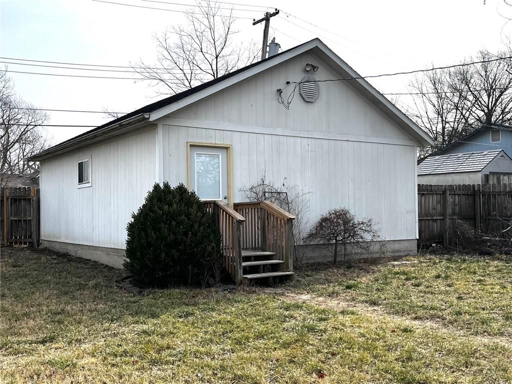 731 S Poplar Street — photo 22