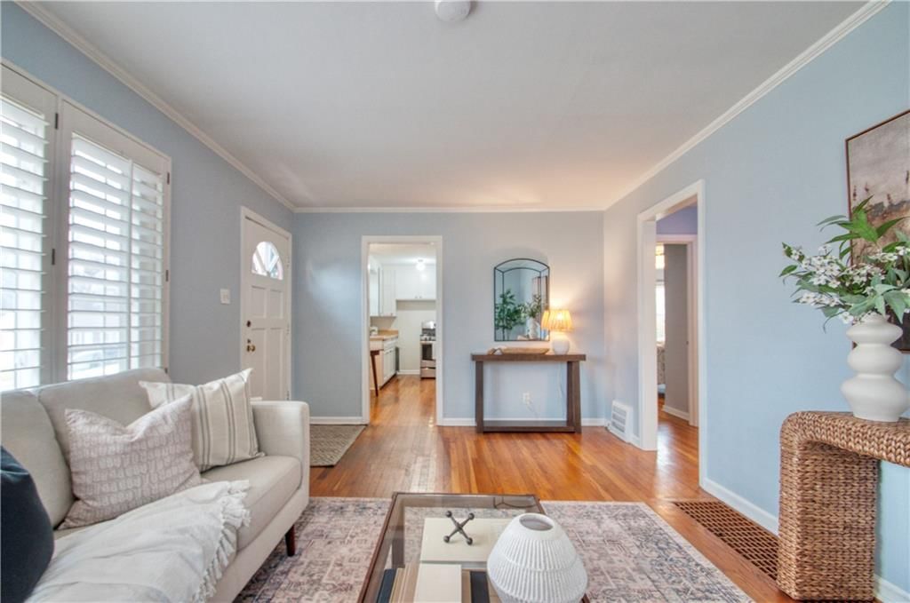 5210 W 49th Terrace — photo 8