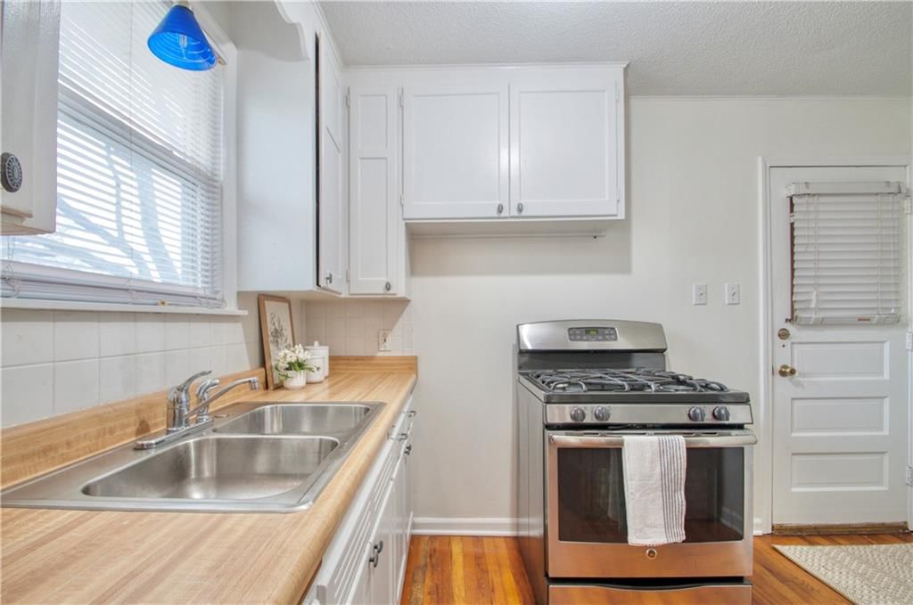 5210 W 49th Terrace — photo 13