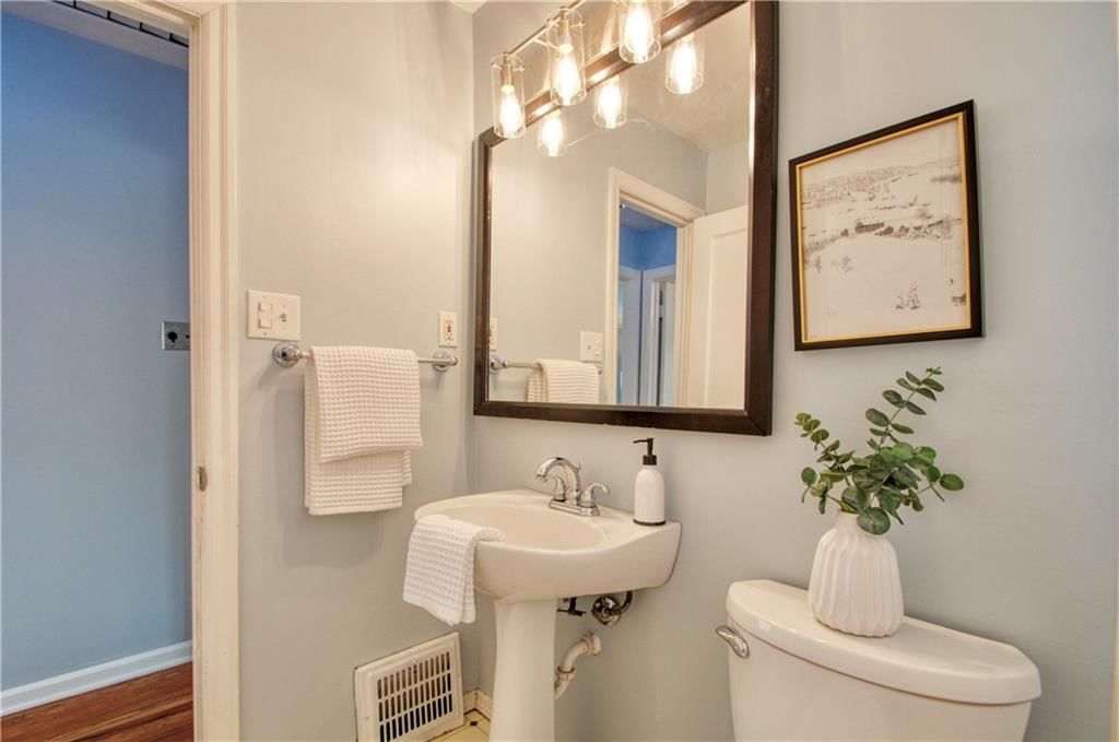 5210 W 49th Terrace — photo 18