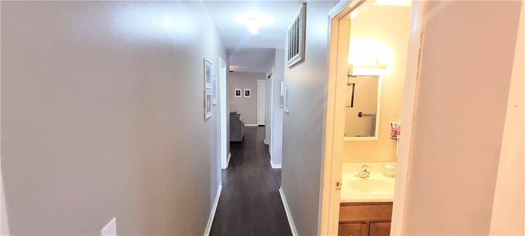 427 N Vermont Street — photo 10