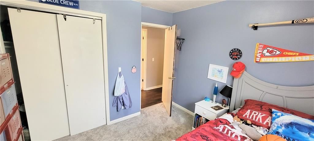 427 N Vermont Street — photo 18
