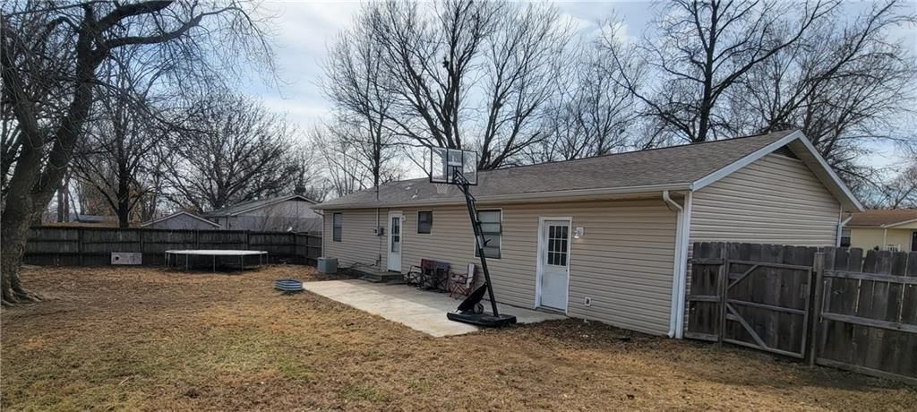 427 N Vermont Street — photo 21