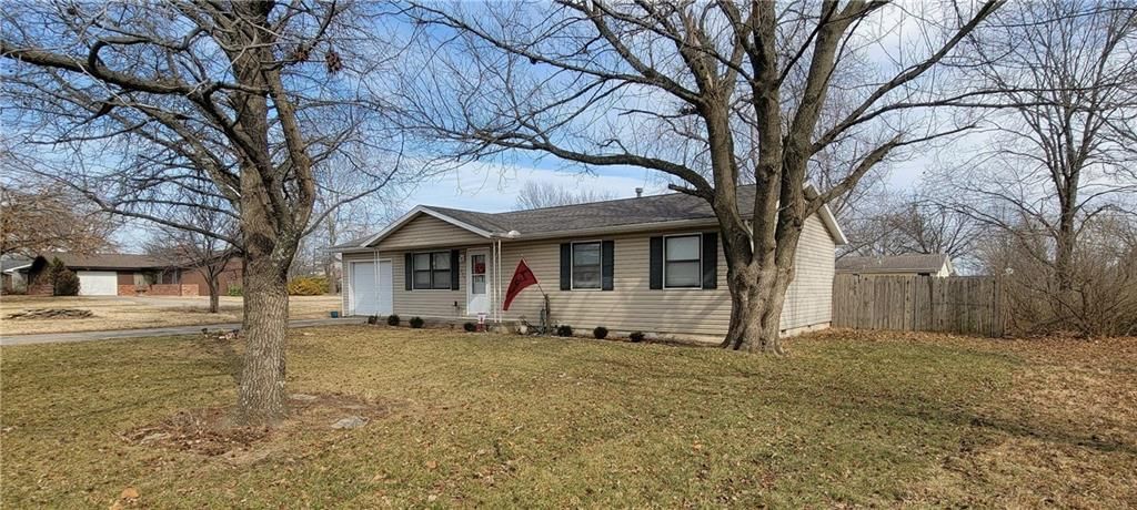 427 N Vermont Street — photo 23