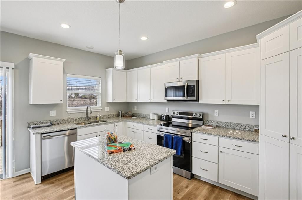 1108 NW Hilltop Lane — photo 10