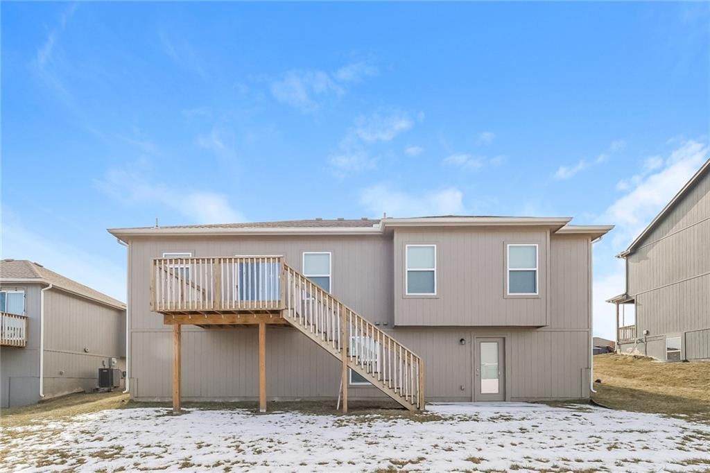 1108 NW Hilltop Lane — photo 34