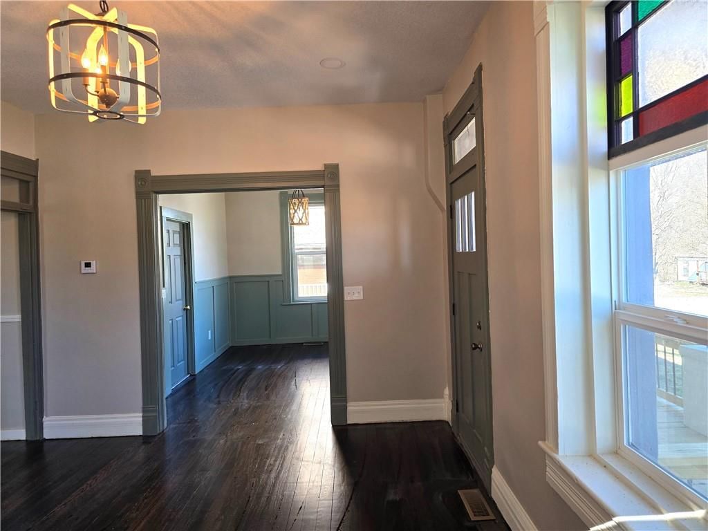 403 W Peoria Street — photo 8