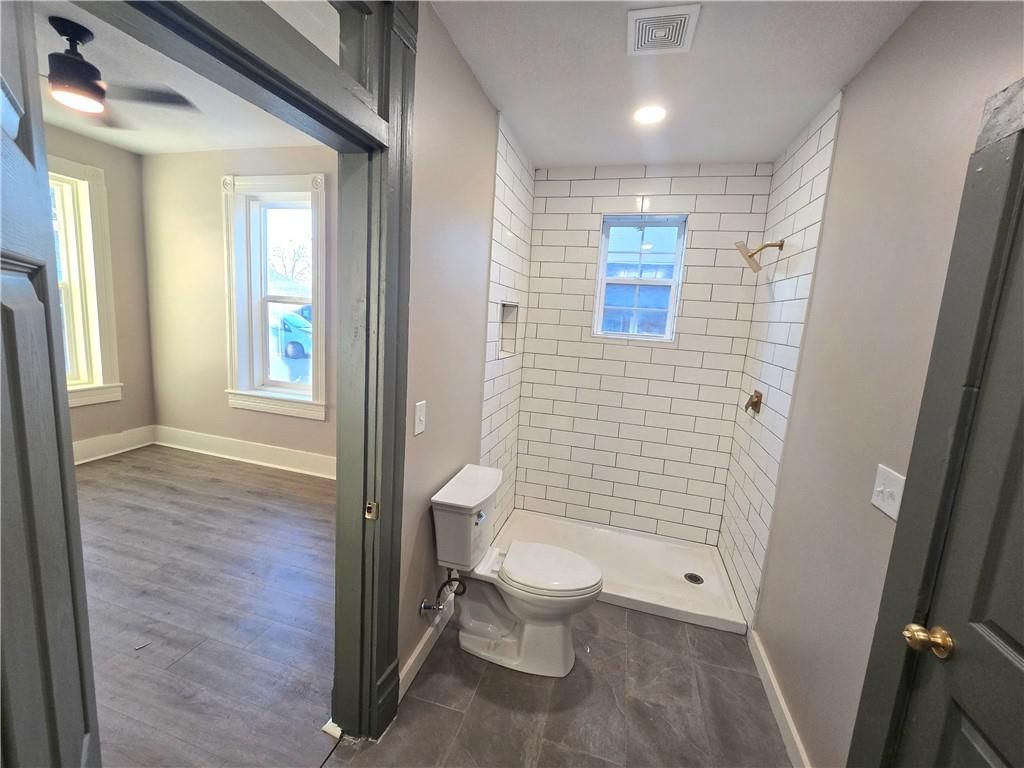 403 W Peoria Street — photo 9