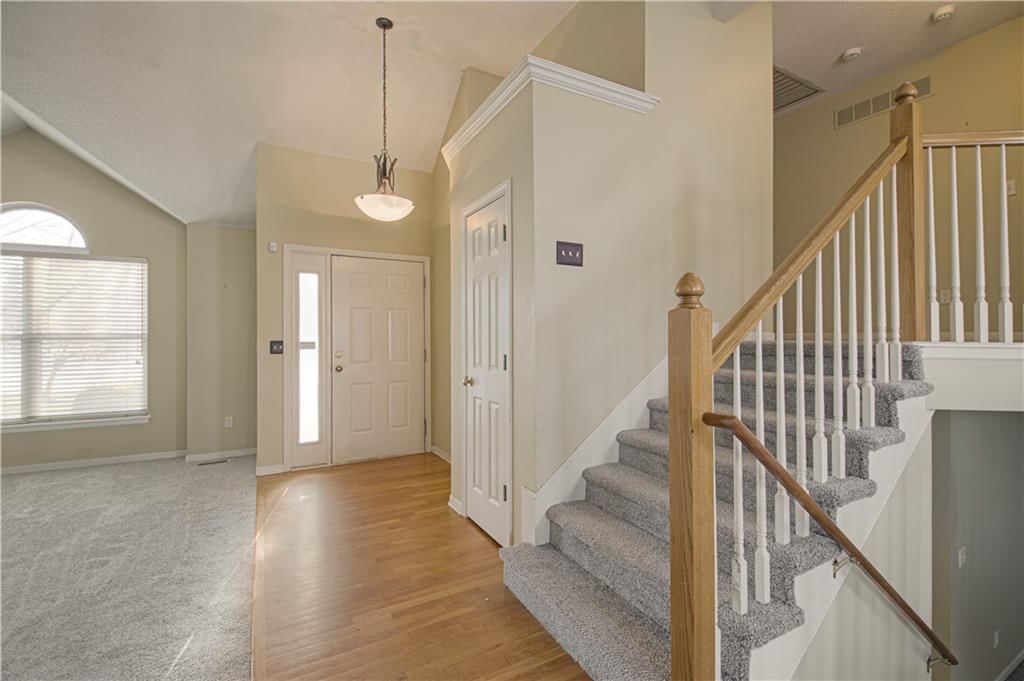 5509 NE Wildflower Court — photo 3