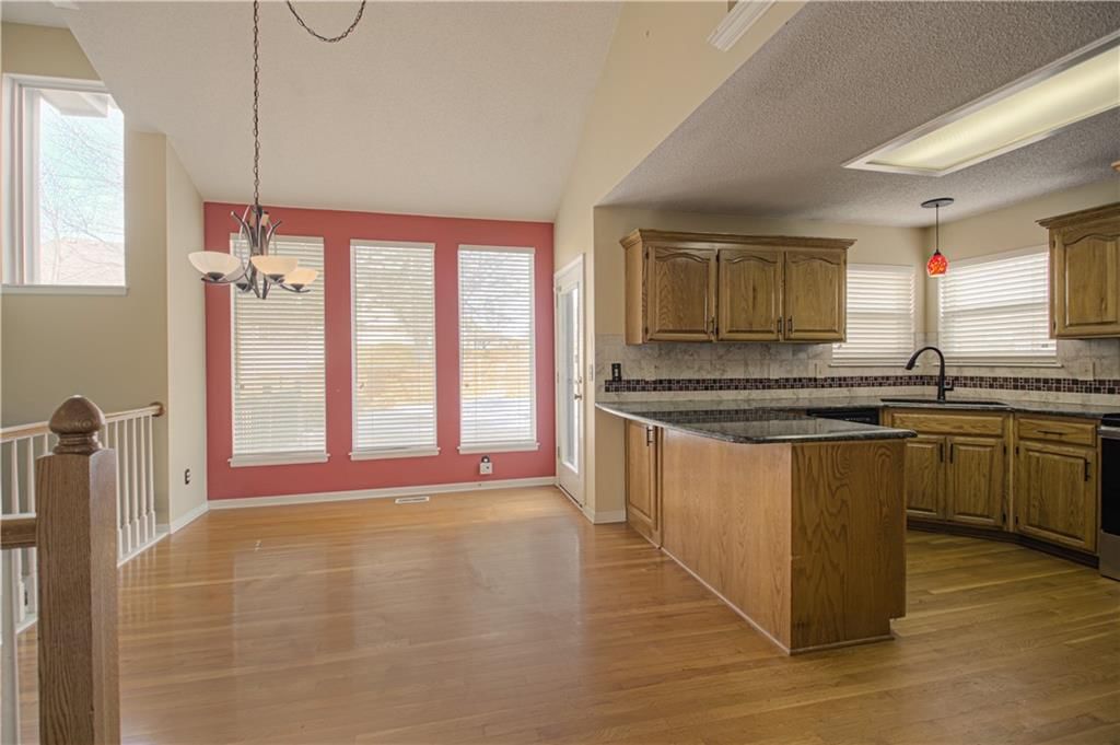 5509 NE Wildflower Court — photo 6