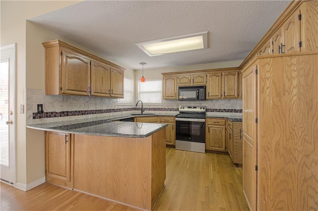 5509 NE Wildflower Court — photo 8