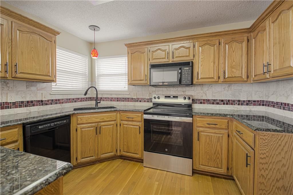 5509 NE Wildflower Court — photo 9