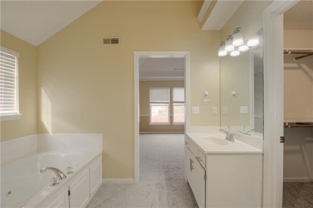 5509 NE Wildflower Court — photo 16