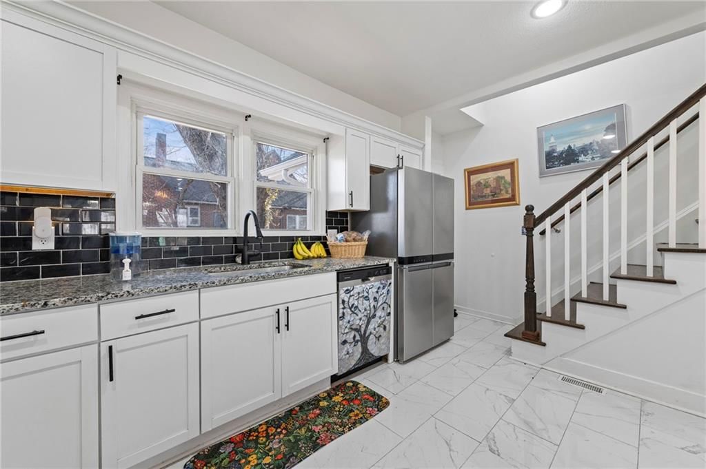 1932 Praun Lane — photo 13
