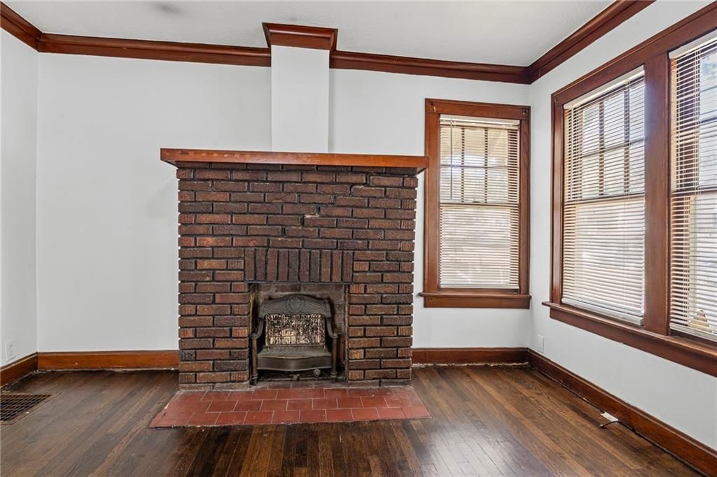 2407 E 69th Terrace — photo 4