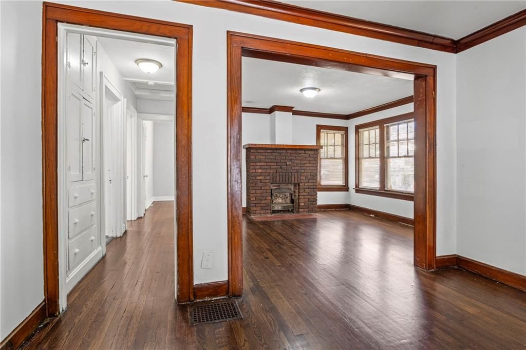 2407 E 69th Terrace — photo 9