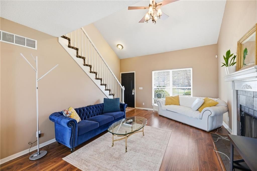 15146 Glenwood Avenue — photo 3