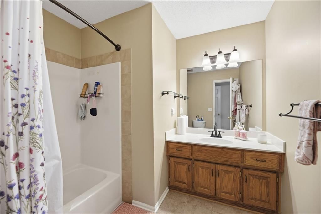 15146 Glenwood Avenue — photo 14