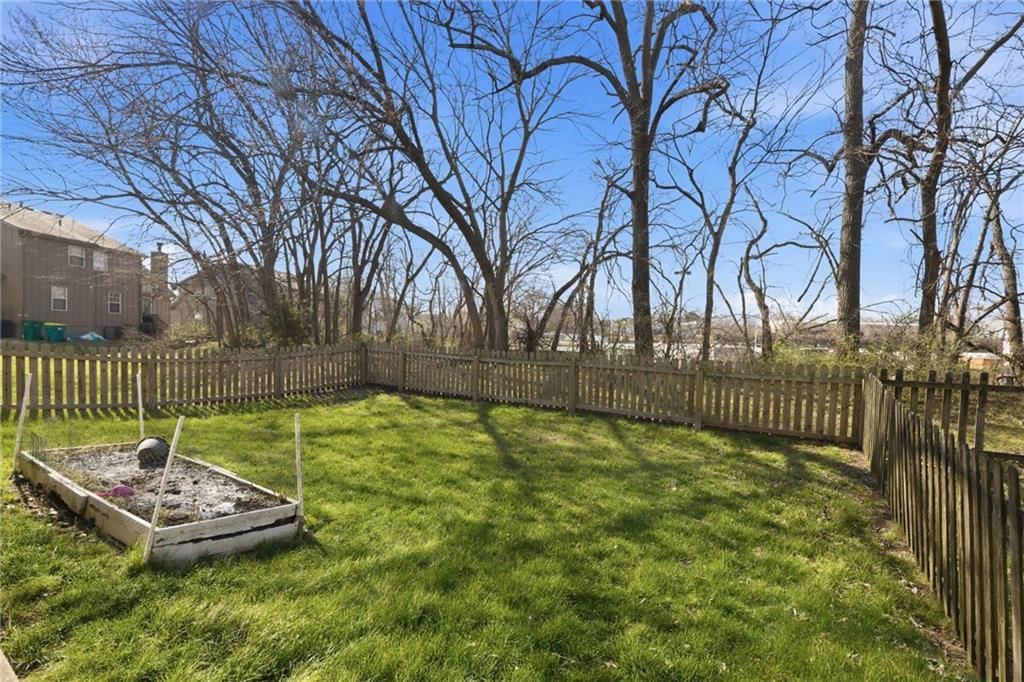 15146 Glenwood Avenue — photo 21