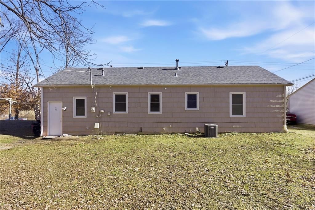 4614 NE Antioch Road — photo 17