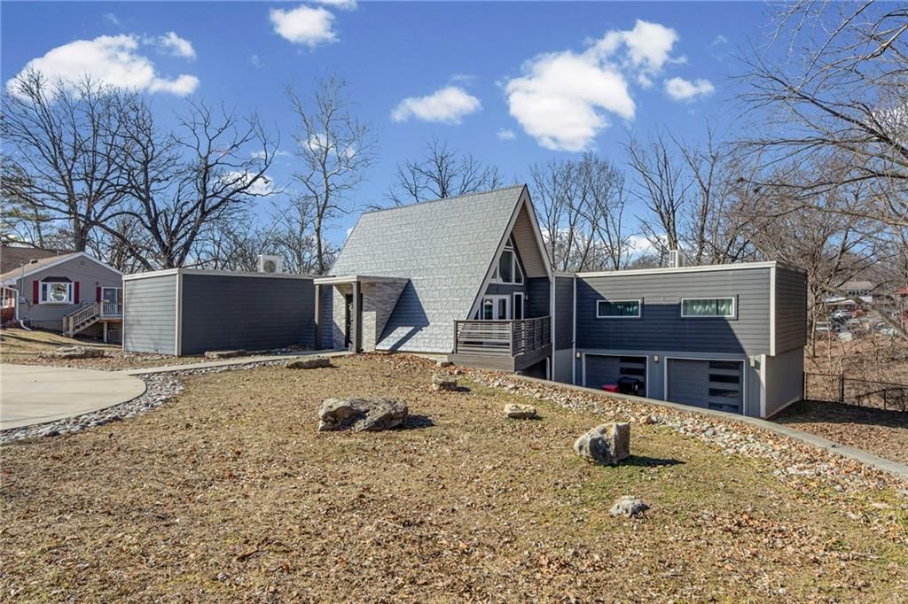 2804 S WHITNEY Road, Independence, MO