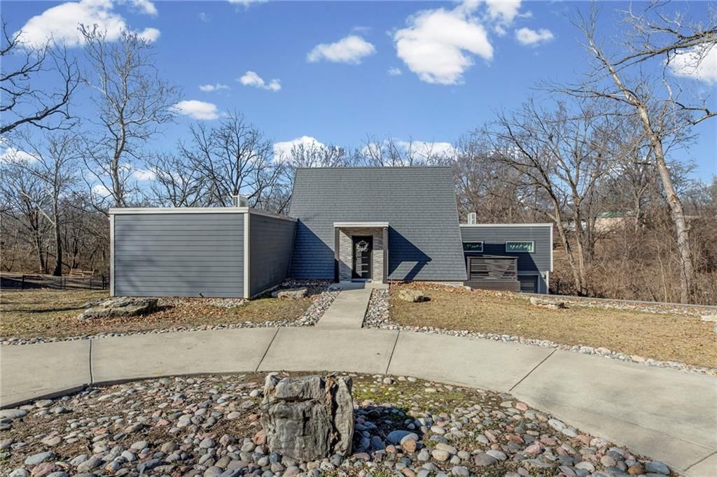 2804 S WHITNEY Road — photo 2