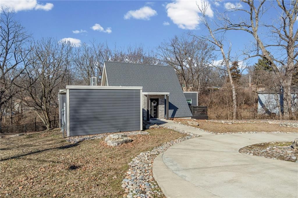 2804 S WHITNEY Road — photo 3