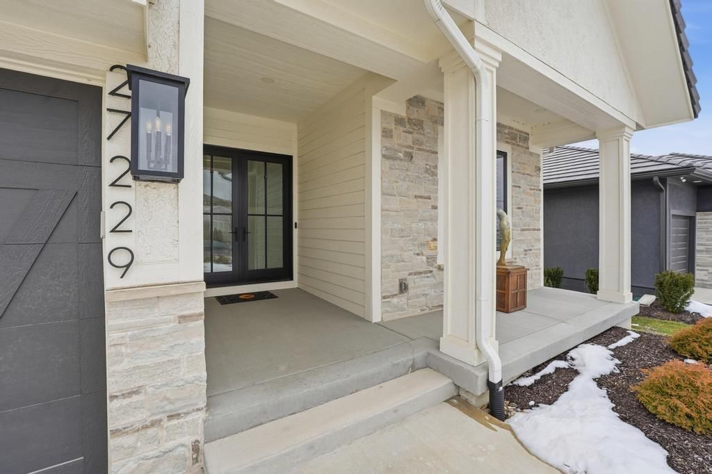 27229 W 100th Terrace — photo 3