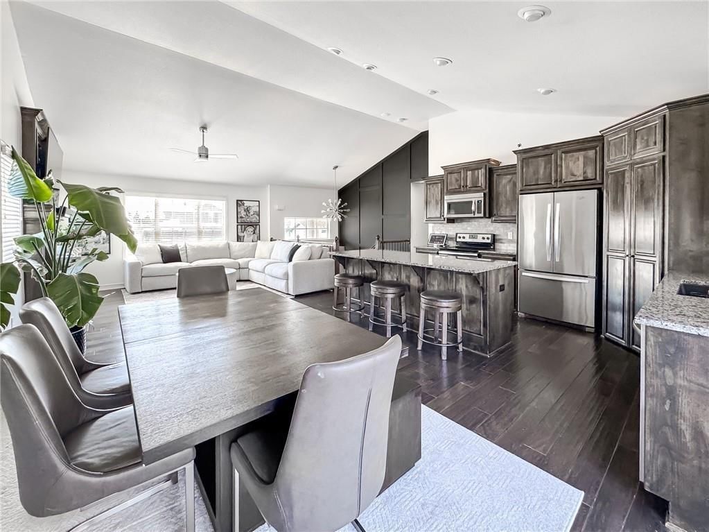 904 SW 35th Street — photo 8