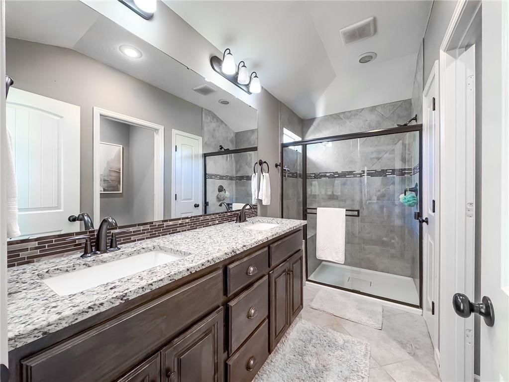 904 SW 35th Street — photo 12