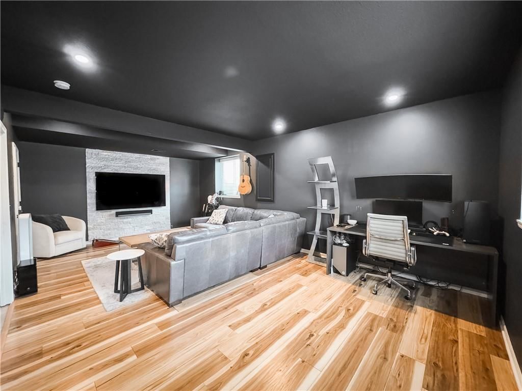 904 SW 35th Street — photo 17