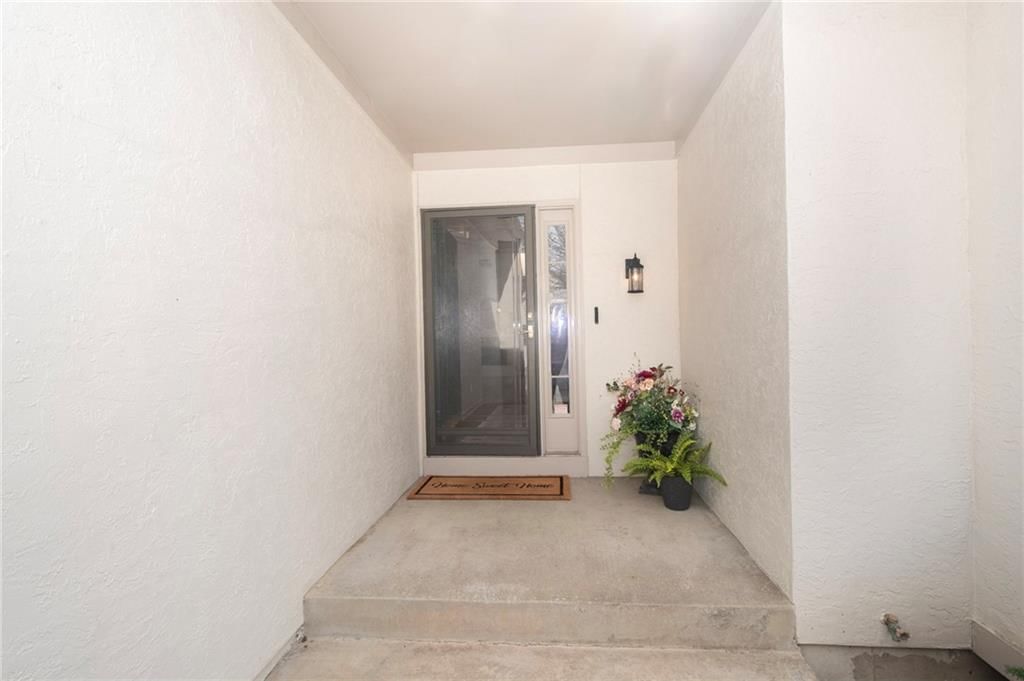 12831 Cambridge Road — photo 3