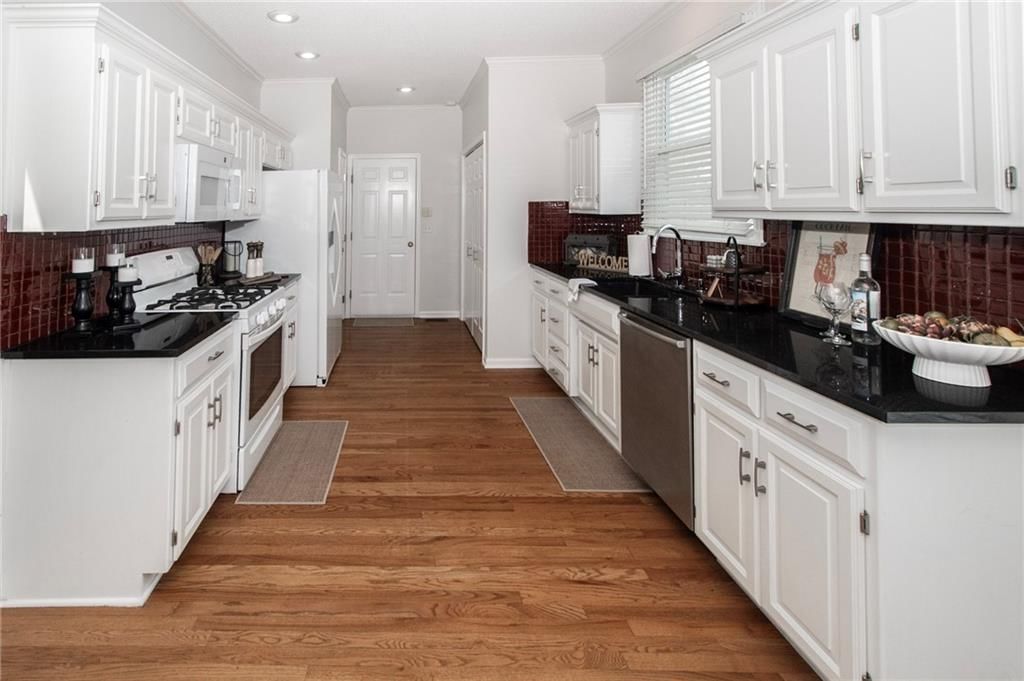 12831 Cambridge Road — photo 12