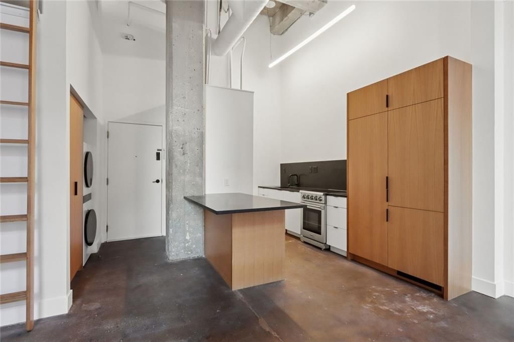 500 Delaware Street — photo 2