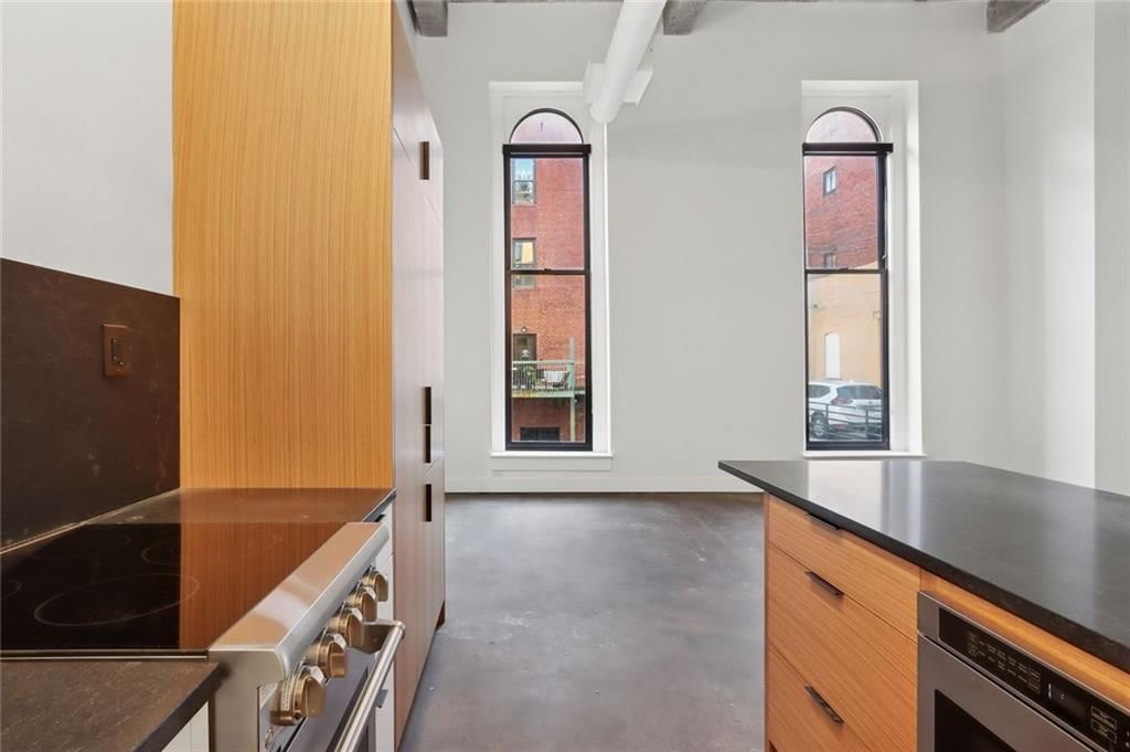 500 Delaware Street — photo 8