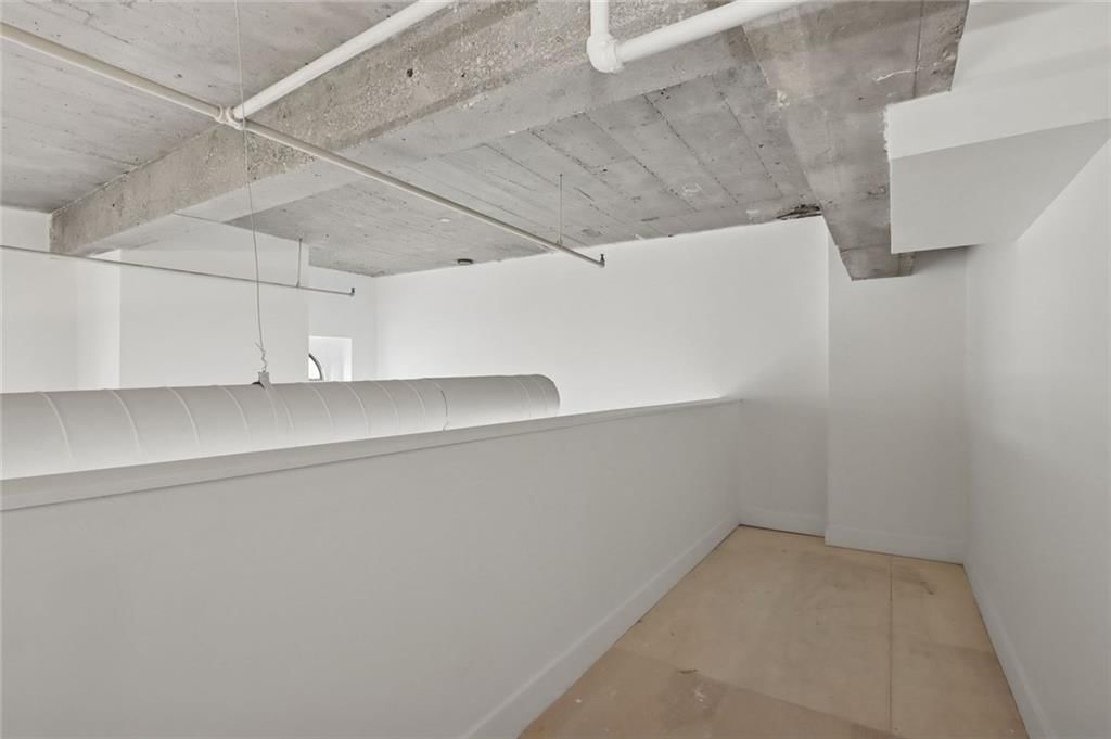 500 Delaware Street — photo 16