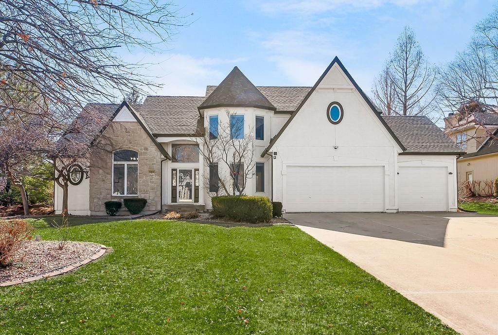 14260 Granada Court, Leawood, KS