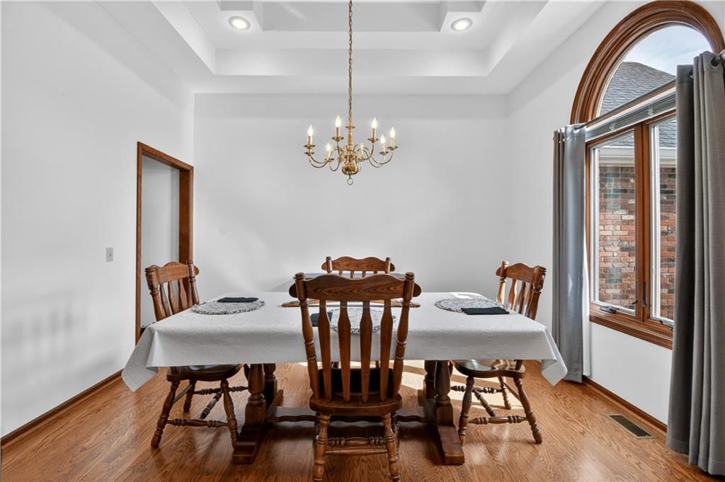 1504 Hillcrest Court — photo 13