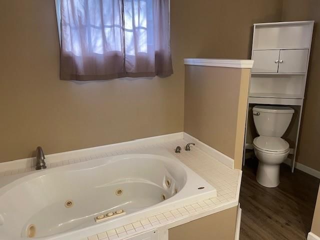 929 E Hyde Park Avenue — photo 29