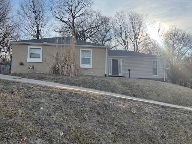 929 E Hyde Park Avenue — photo 36