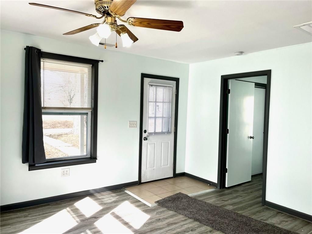 1021 N Poplar Street — photo 7