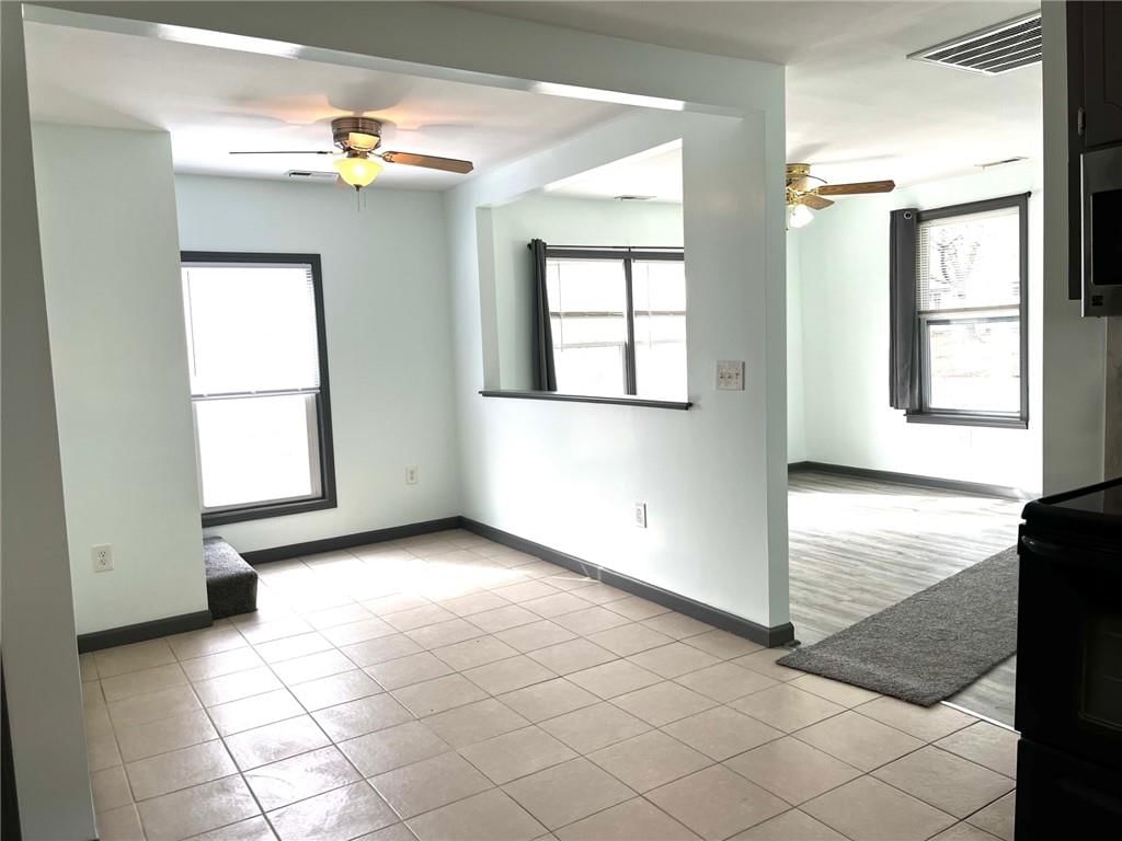 1021 N Poplar Street — photo 15
