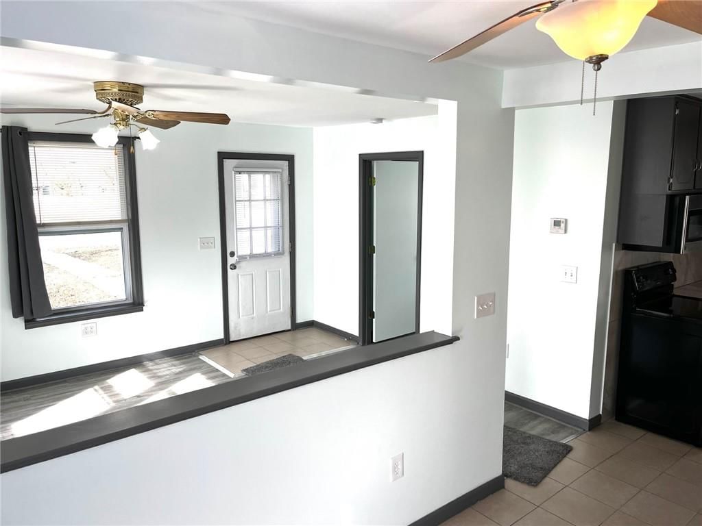 1021 N Poplar Street — photo 23