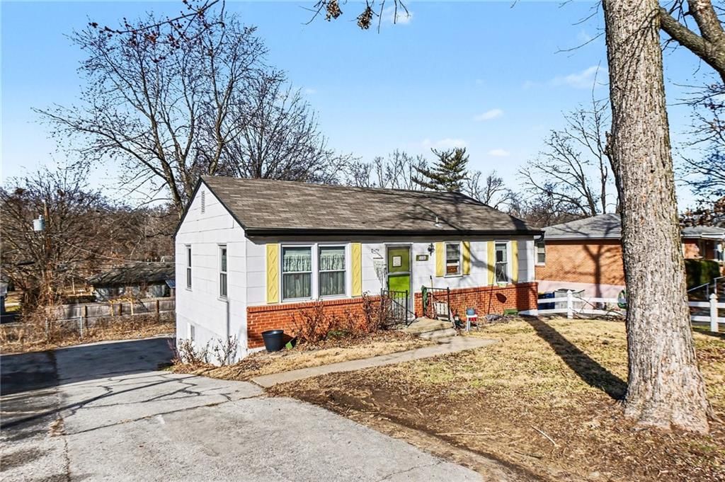 3936 N Spruce Avenue — photo 3